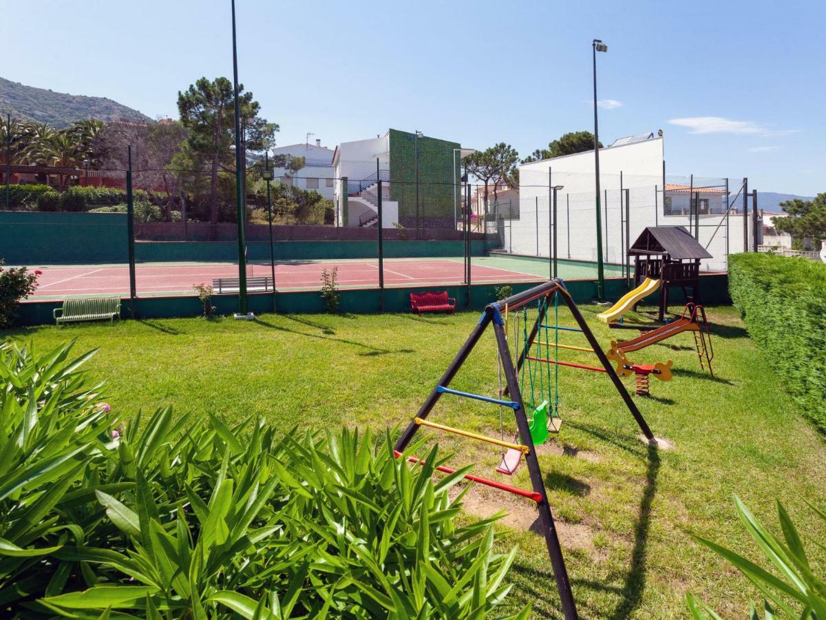 Apartment Palmiers I-10 By Interhome Llanca Bagian luar foto